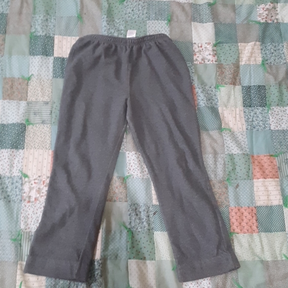 sweatpants good for jogging, running errands,ect. - Picture 1 of 4